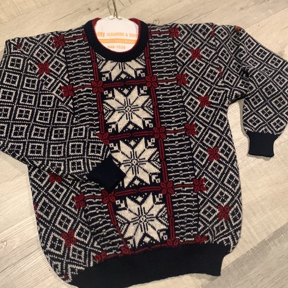 Other - Men’s 100% Wool sweater great condition